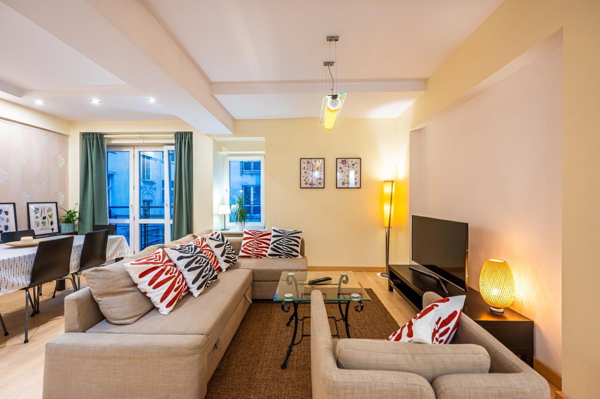 And Specious Two Bedrooms In The Old Town Krakau