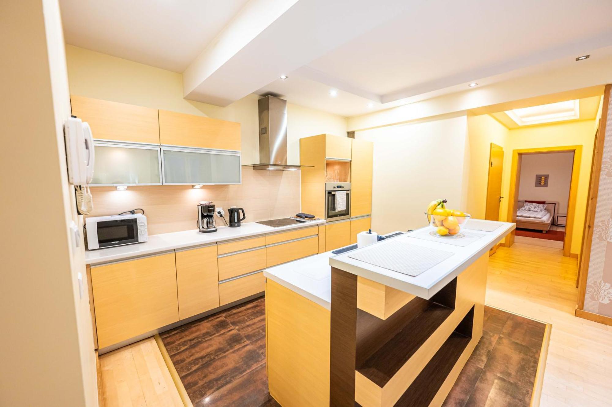 Apartment And Specious Two Bedrooms In The Old Town Krakau