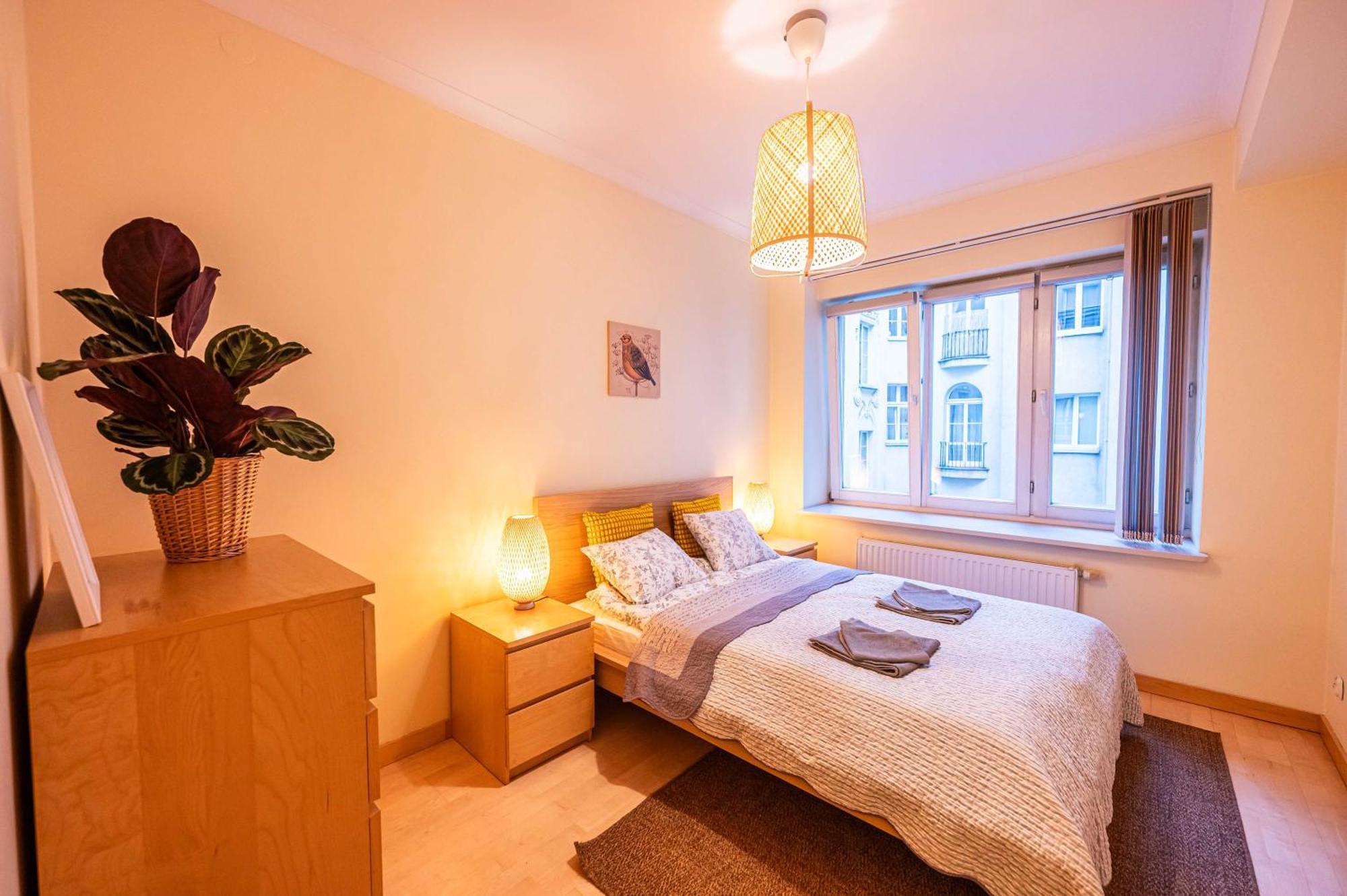 Apartment And Specious Two Bedrooms In The Old Town *